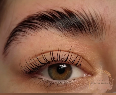 Wimpern- & Augenbrauenlifting ohne zupfen